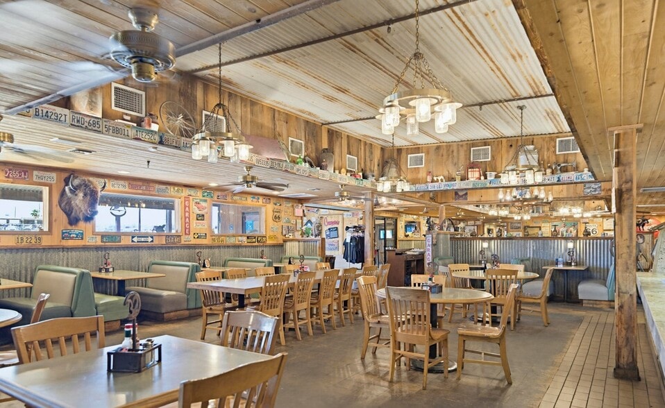 More Photos Of 4501 London Bridge Rd, Lake Havasu City Restaurant For Sale