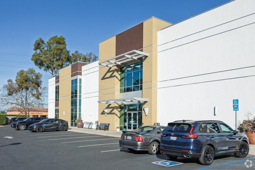 More Photos Of 10601 Walker St, Cypress Medical For Lease