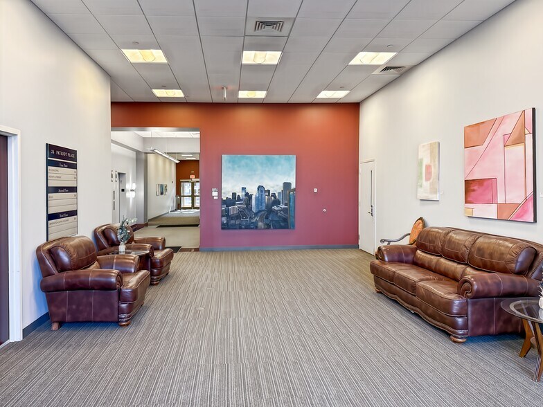 More Photos Of 26 Patriot Pl, Foxborough Coworking Space