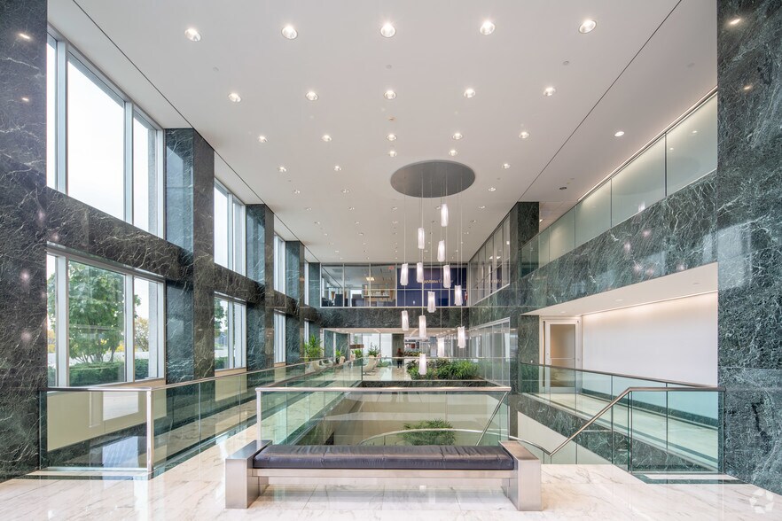 More Photos Of 377 E Butterfield Rd, Lombard Office For Lease