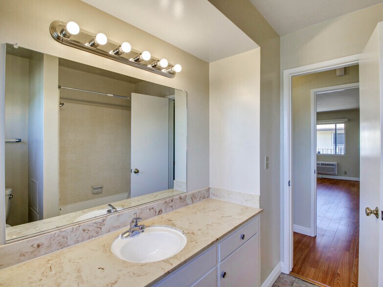 More Photos Of 4439 Ocean View Blvd, Montrose Apartments For Sale