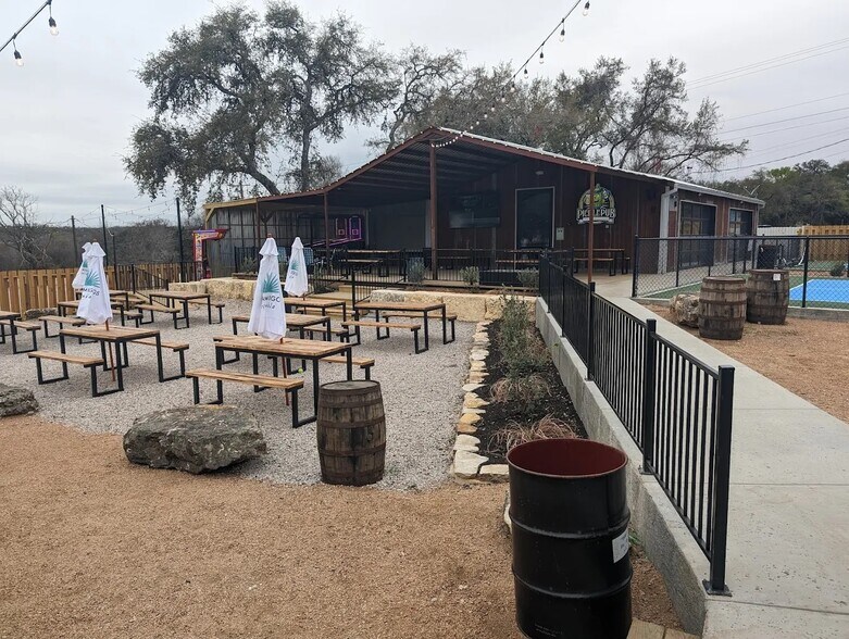 More Photos Of 10630 Menchaca Rd, Austin General Retail For Lease