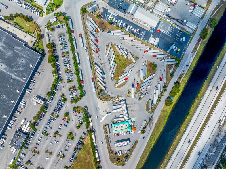 More Photos Of 12200 NW S River Dr, Miami Service Station For Sale