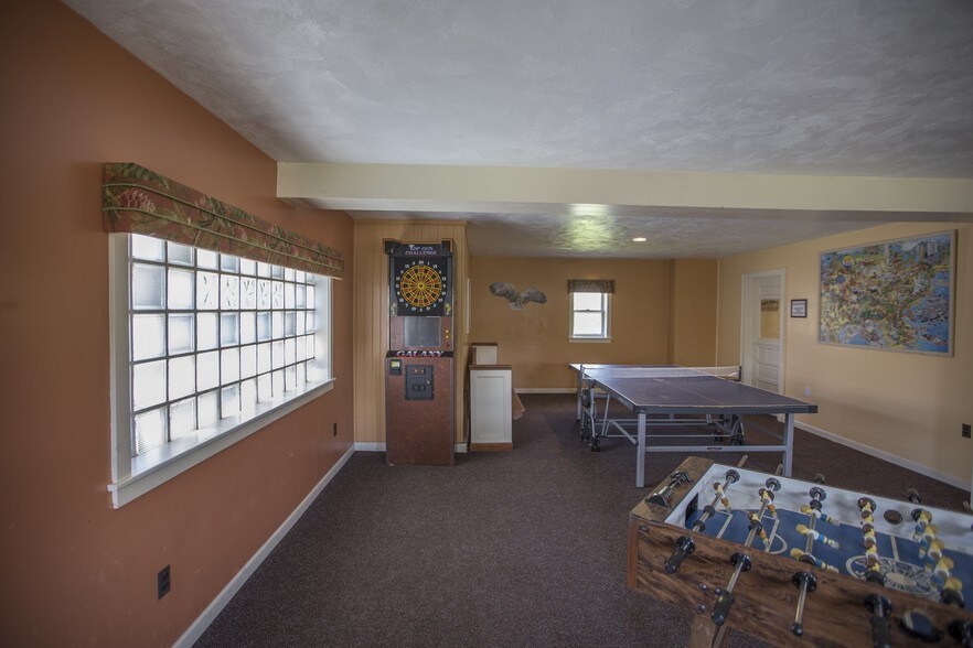 More Photos Of 201 Roses Hill Rd, Richfield Springs Hotel For Sale