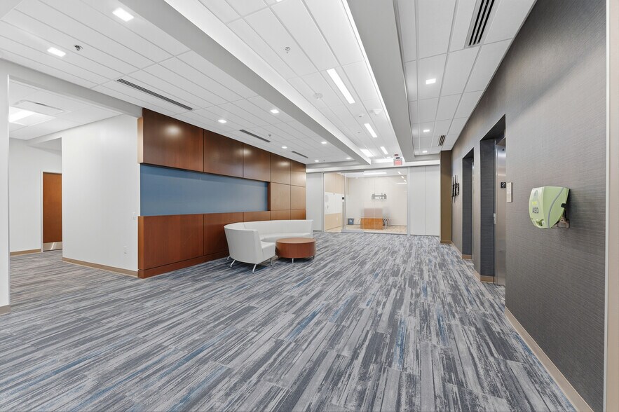 More Photos Of 423 Fortress Blvd, Morgantown Office For Sale