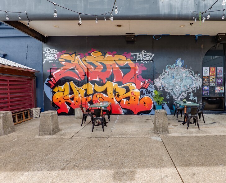 More Photos Of 844 Olive St, Eugene Restaurant For Lease