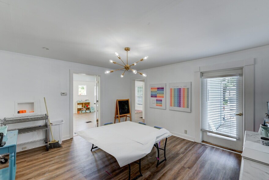 More Photos Of 9430 Main Ave, Cincinnati General Retail For Sale