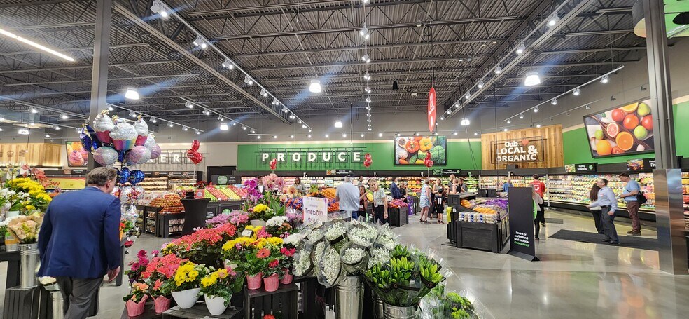 More Photos Of 1750-1800 County Road 42 W, Burnsville General Retail For Lease