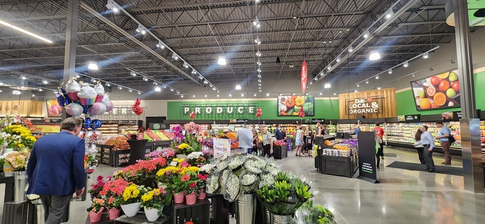More Photos Of 1750-1800 County Road 42 W, Burnsville General Retail For Lease