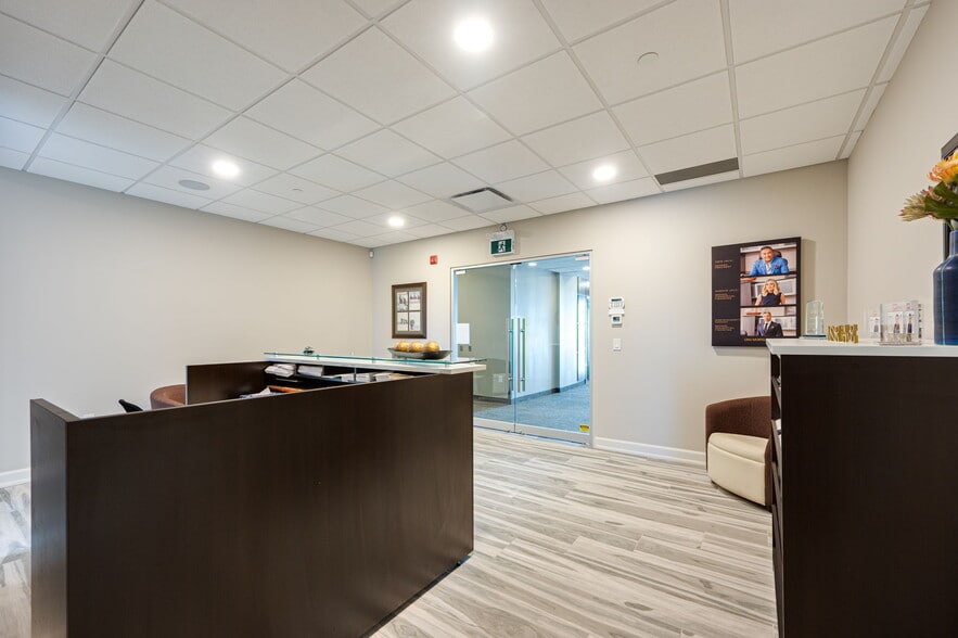 More Photos Of 200 Cachet Woods Crt, Markham Office For Lease