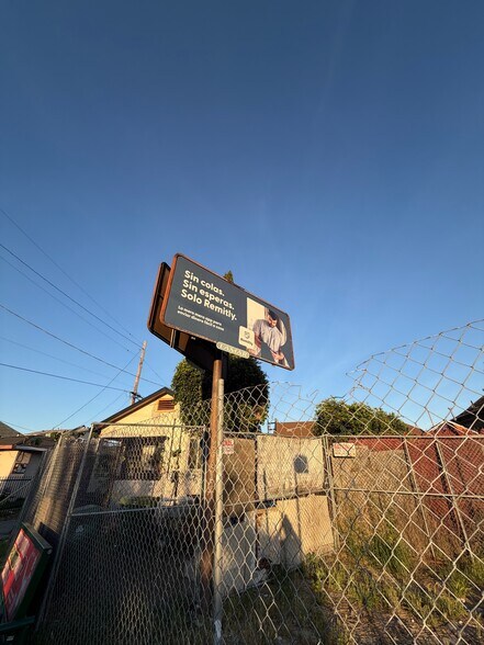 More Photos Of 4366 Compton Ave, Los Angeles Land For Sale