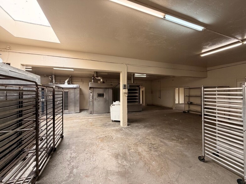 More Photos Of 1232 Broadway Ave, Seaside Storefront For Lease