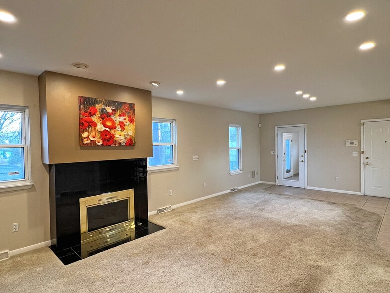 More Photos Of 3567 W 26th St, Erie Freestanding For Sale