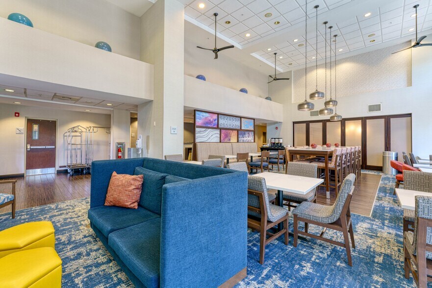 More Photos Of 321 S Lake Cortez Dr, Apopka Hospitality For Sale