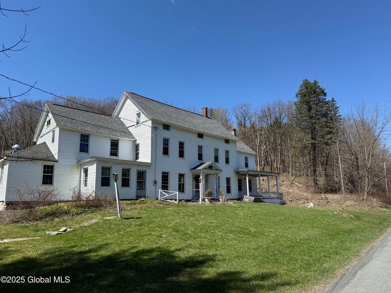 More Photos Of 17971 State Route 22, Berlin Hotel For Sale