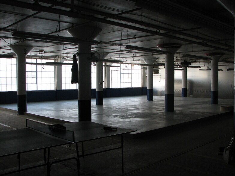 More Photos Of 1401 Saint Andrew St, La Crosse Warehouse For Sale