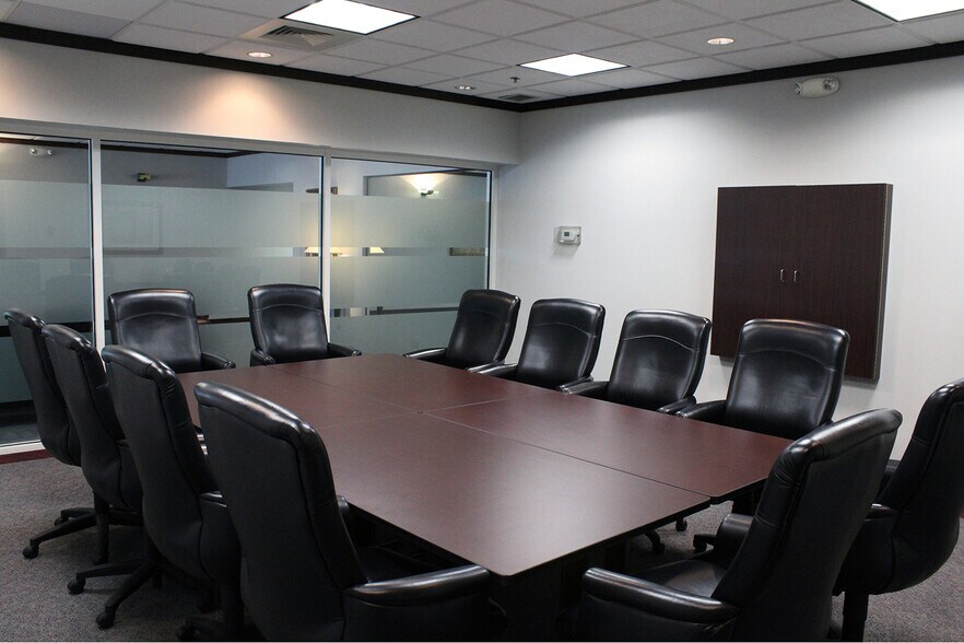 More Photos Of 1320 Tower Rd, Schaumburg Coworking Space