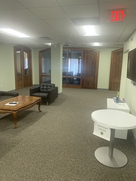 More Photos Of 225-243 Main St, Middletown Office For Lease