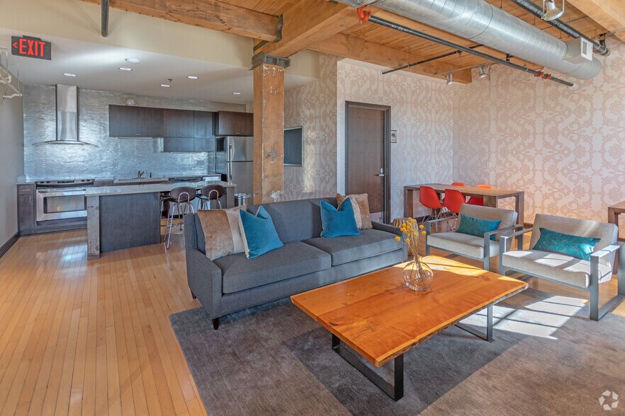 More Photos Of 2410 University Ave W, Saint Paul Apartments For Lease