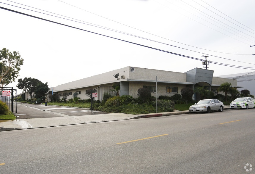More Photos Of 1450 W 228th St, Torrance Warehouse For Lease