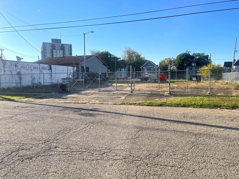 More Photos Of 407 High Ave SW, Canton Warehouse For Sale