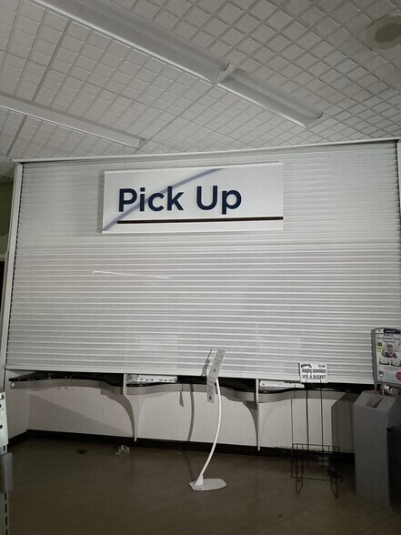 More Photos Of 350 Niagara St, Buffalo Drugstore For Lease