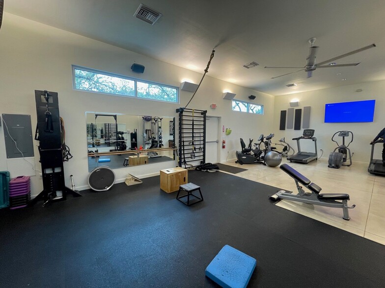 More Photos Of 17006 San Pedro Ave, San Antonio Medical For Lease