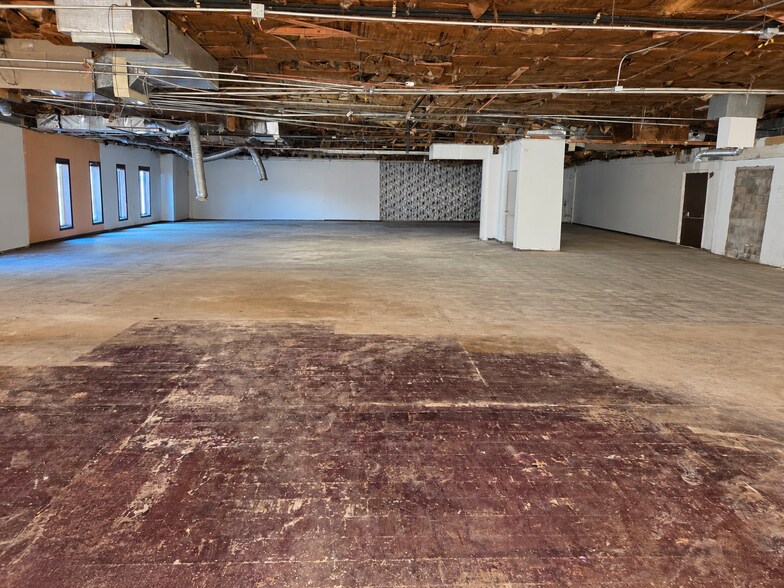 More Photos Of 85 N Main St, Childs General Retail For Lease