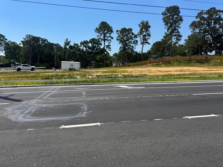 More Photos Of Country Club Dr @ Rosehill Road, Fayetteville Land For Sale