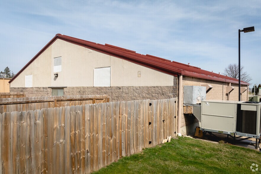 More Photos Of 3240 Briarfield Blvd, Maumee Veterinarian Kennel For Sale
