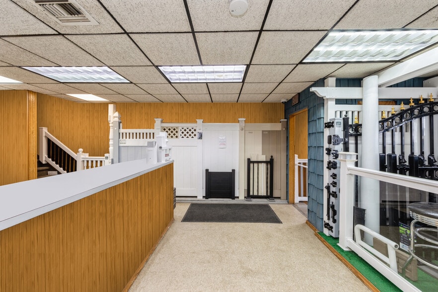 More Photos Of 138-27 247th St, Rosedale Showroom For Sale