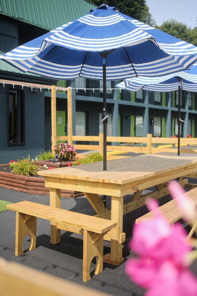 More Photos Of 1798 S Wilderness Rd, Mount Vernon Hotel For Sale