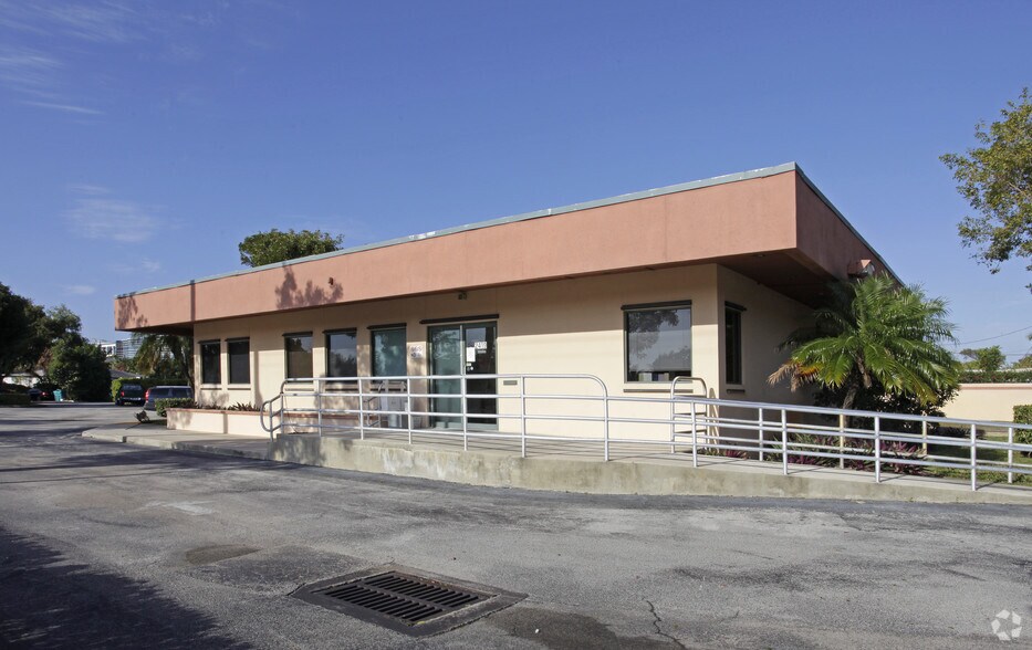 More Photos Of 2419 S Seacrest Blvd, Boynton Beach Medical For Sale
