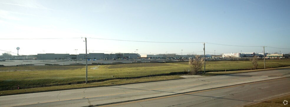 Primary Photo Of 4147-4275 167th St, Country Club Hills Unknown For Lease