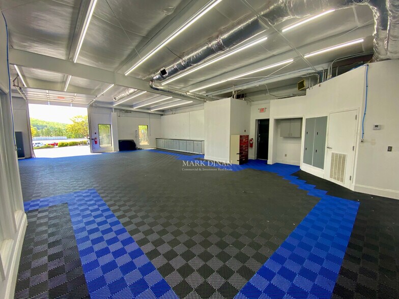 More Photos Of 102 Hilltop Dr, Pelham Medical For Lease