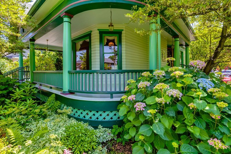 More Photos Of 412 E 13th Ave, Eugene Freestanding For Sale