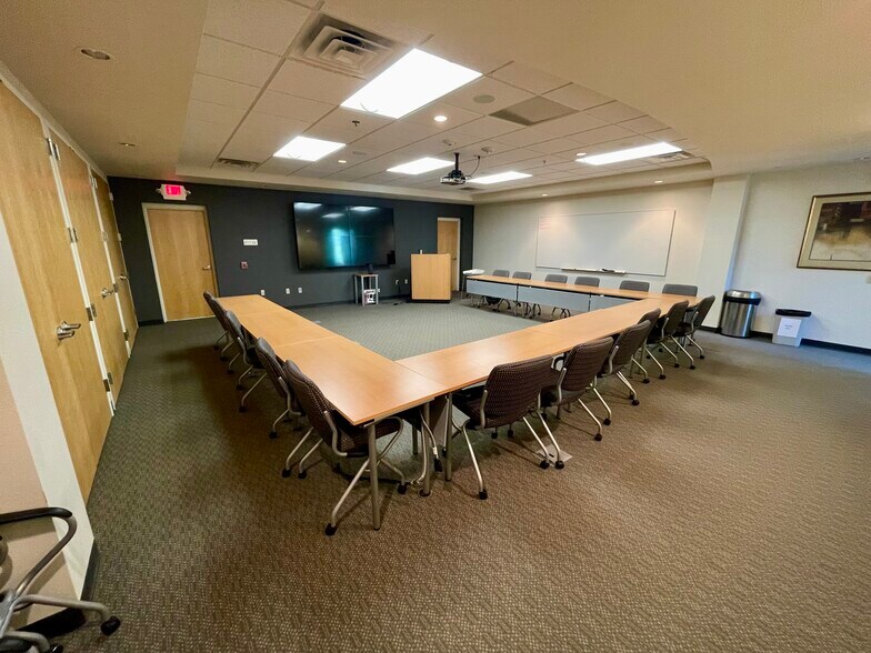 More Photos Of 201 Prairie Heights Dr, Verona Research And Development For Sale