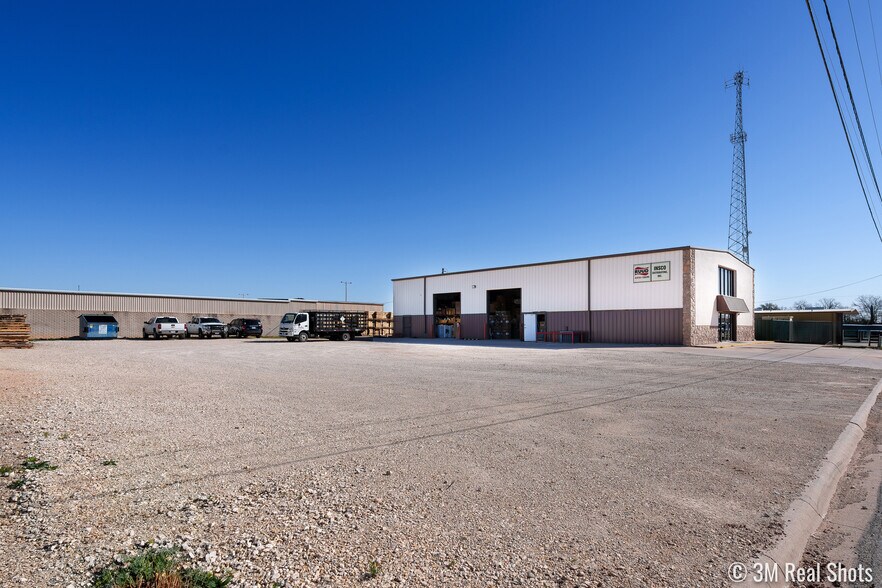 Primary Photo Of 914 Arroyo St, San Angelo Warehouse For Sale