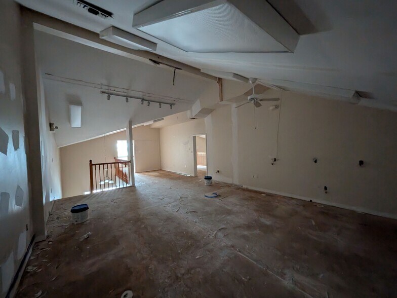 More Photos Of 10045 Overseas Hwy, Marathon Medical For Lease