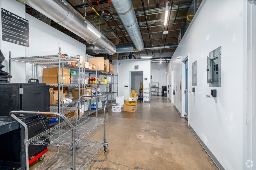 More Photos Of 14200 E Alameda Ave, Aurora Bank For Lease