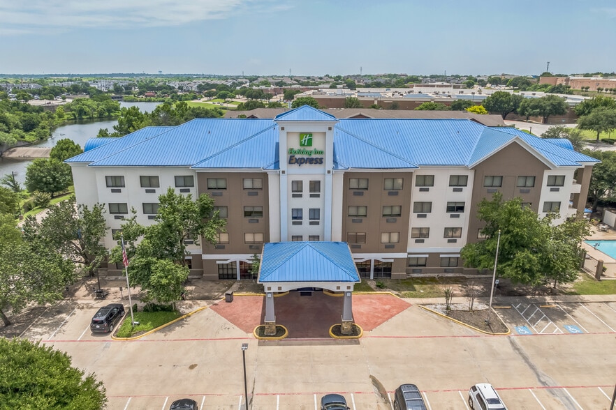 More Photos Of 4609 Citylake Blvd W, Fort Worth Hotel For Sale