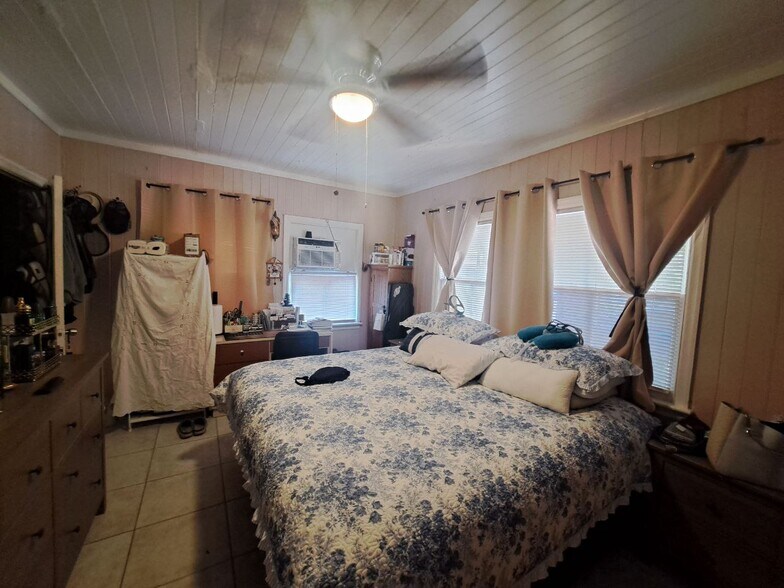 More Photos Of 2835 SW 37th Ct, Miami Apartments For Sale