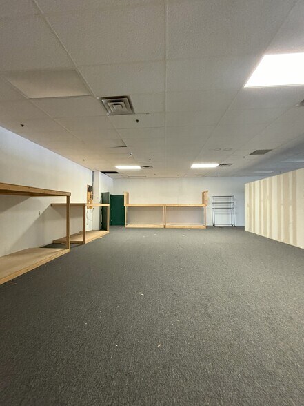 More Photos Of 644 N 12th St, Murray Unknown For Lease