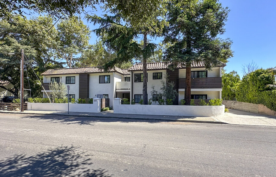 Primary Photo Of 609 W Junipero St, Santa Barbara Apartments For Sale