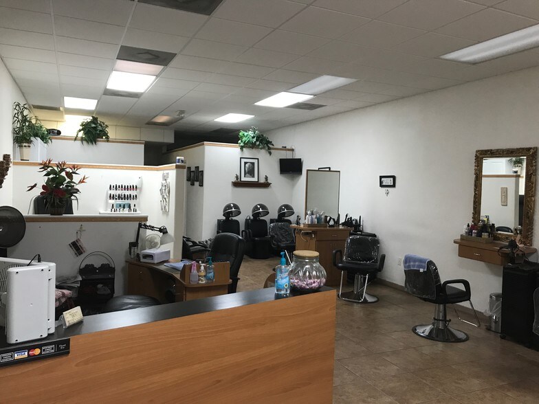 More Photos Of 2592 Tamiami Trl, Port Charlotte Freestanding For Lease