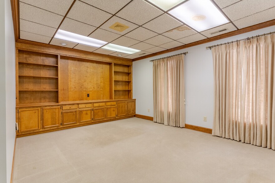 More Photos Of 2816 Veach Rd, Owensboro Medical For Sale