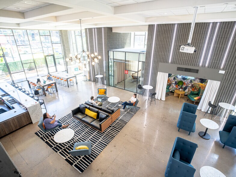 More Photos Of 2828 N Central Ave, Phoenix Coworking Space