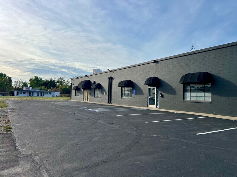 More Photos Of 1505-1507 W 18th St, Merced Warehouse For Lease