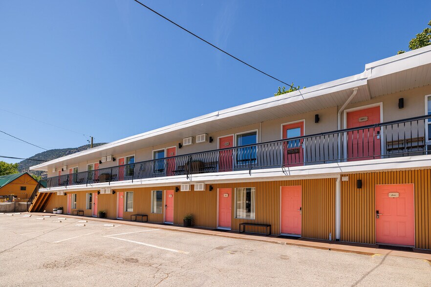 More Photos Of 4201 Skaha Lake Rd, Penticton Hotel For Sale