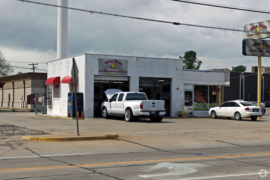 Primary Photo Of 1200 W Main St, Norman Auto Repair For Sale